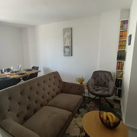 Apartman Tiha11 *