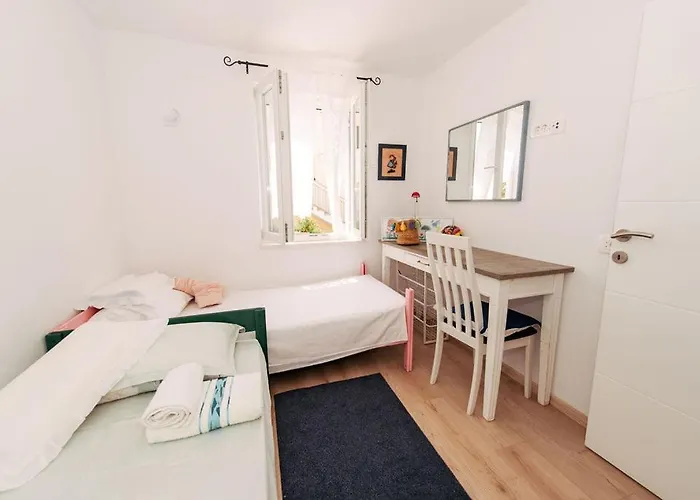 Tiha11 Apartman Nečujam